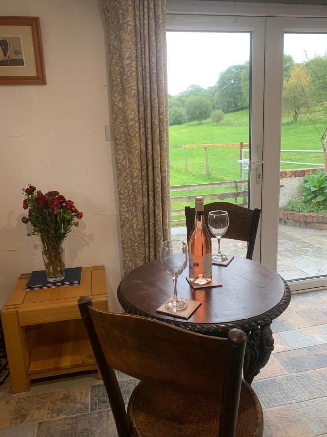 Molehill Lodge Swansea Eksteriør bilde
