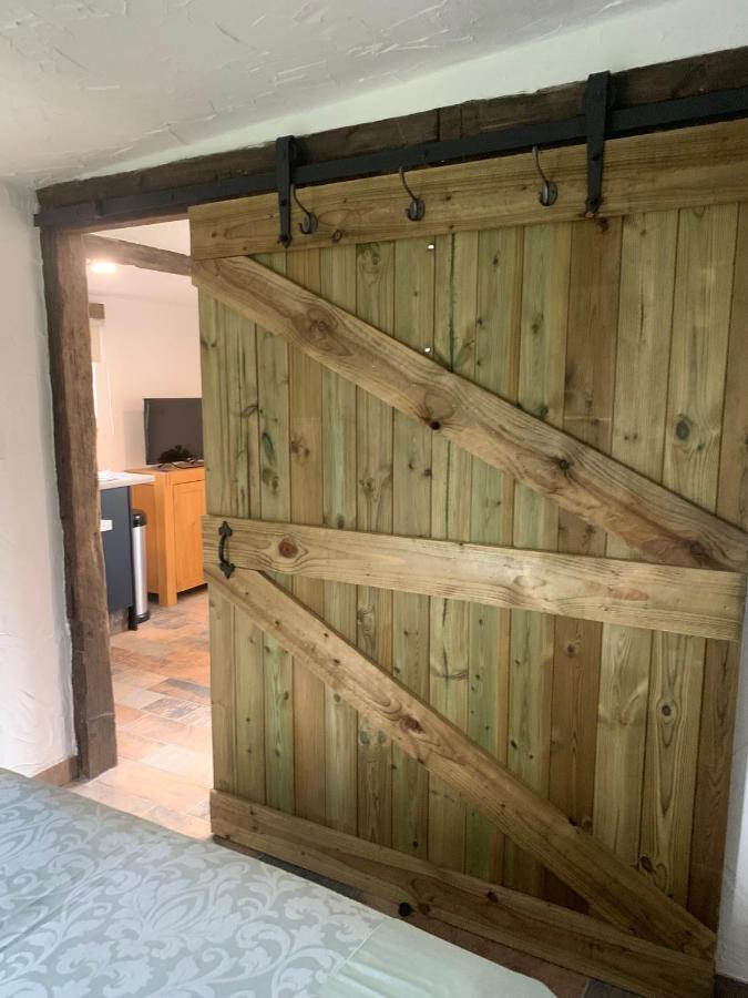 Molehill Lodge Swansea Eksteriør bilde